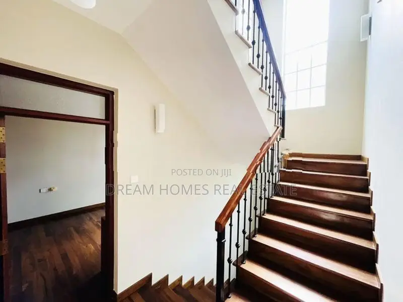 Luxury 7-Bedroom House for Rent – Nedimala, Dehiwala