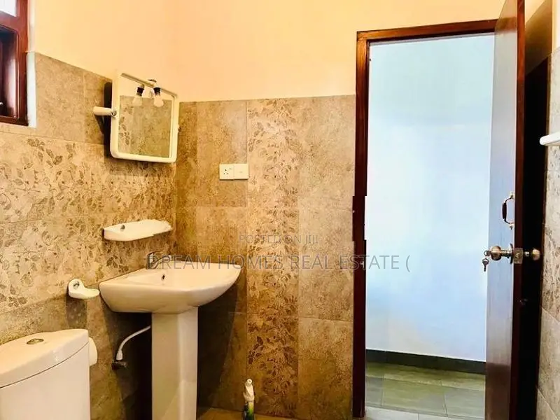 Fully Furnished 3-Bedroom Apartment for Rent Kottawa