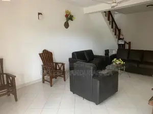 House for Rent in Borella -575
