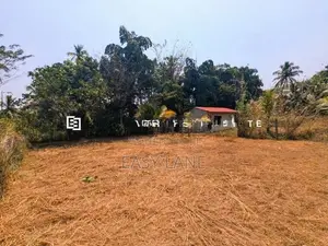 Land for sale in Mirigama