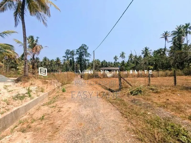 Land for sale in Mirigama