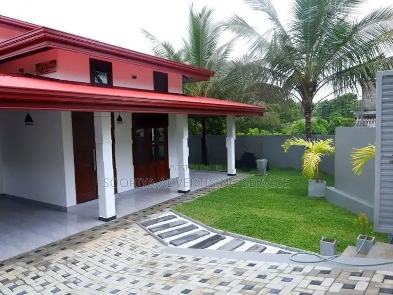 Brand-New House for Sale in Watareka - Padukka