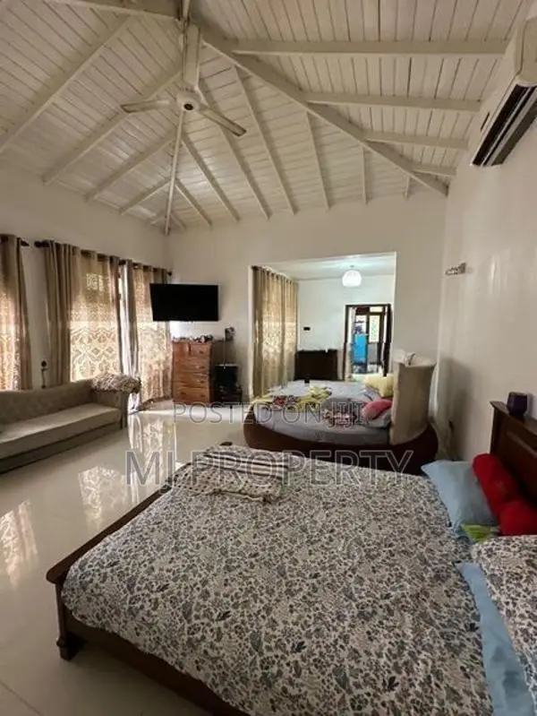 TS-1195 Highly Valuable Two Storey House Sale in Thalawathugoda