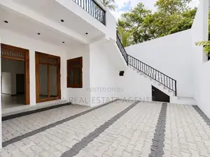 Brand New House with Slab for Sale in Wellampitiya