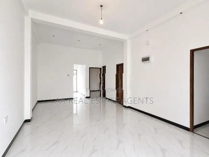 Brand New House with Slab for Sale in Wellampitiya