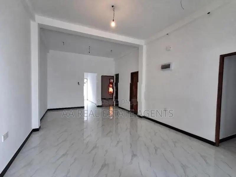 Brand New House with Slab for Sale in Wellampitiya