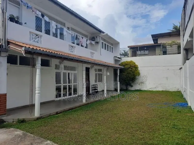 Mount Lavinia 05BR House For Sale (NK11728)