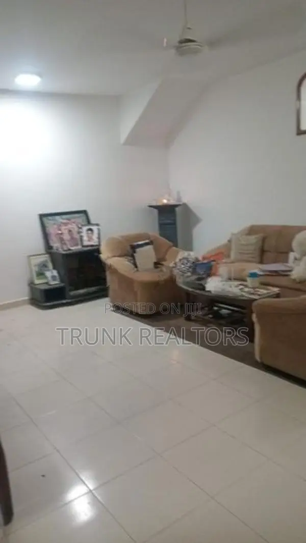 Mount Lavinia 05BR House For Sale (NK11728)