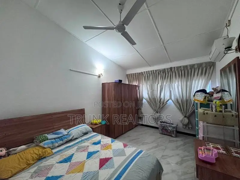 Mount Lavinia 05BR House For Sale (NK11728)