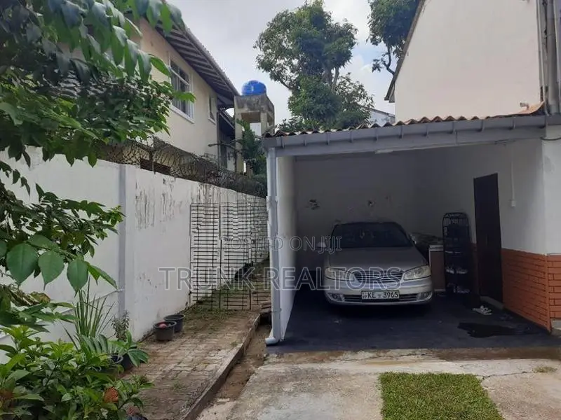 Mount Lavinia 05BR House For Sale (NK11728)