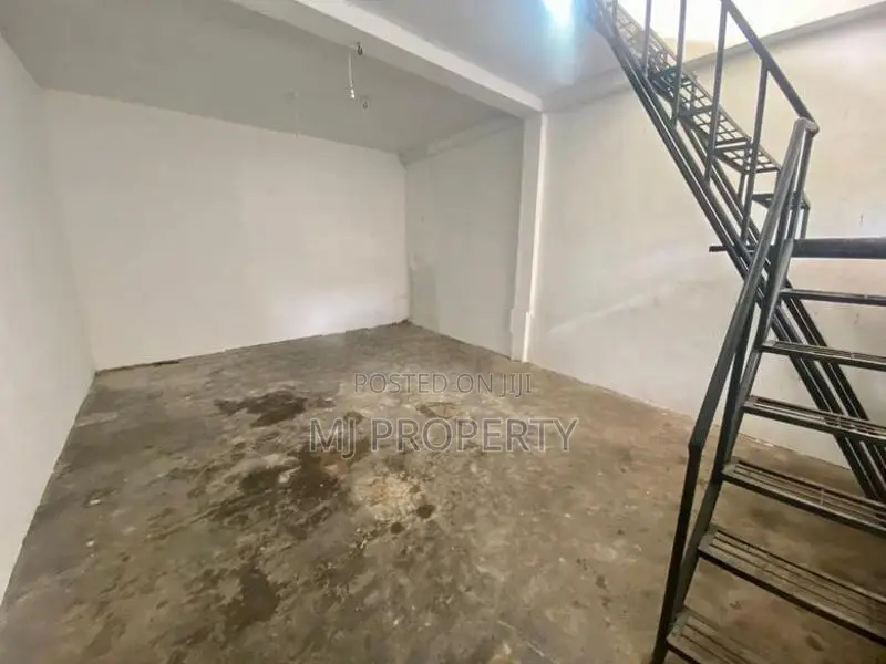 ( GC-1172) Valuable Commercial Shop Space Rent in Meegoda