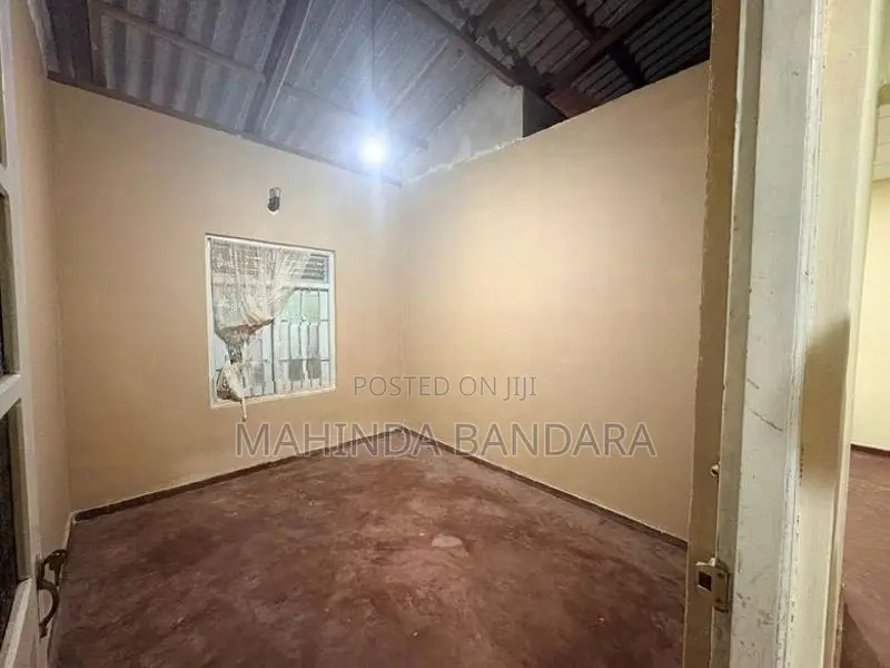 House for Sale මාවනැල්ල