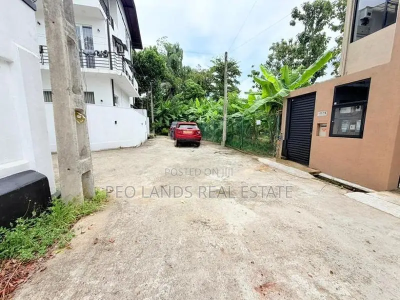 (SL1573) 24 Perch Land for Sale in Rajamalwatta Battaramulla