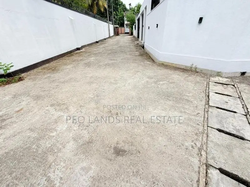 (SL1573) 24 Perch Land for Sale in Rajamalwatta Battaramulla
