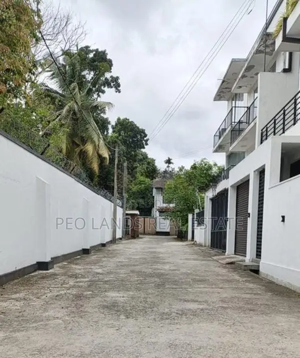(SL1573) 24 Perch Land for Sale in Rajamalwatta Battaramulla