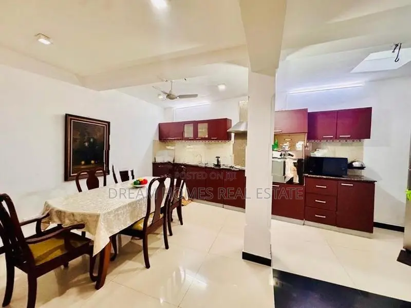 Spacious 5-Bedroom Luxury House – Pitakotte