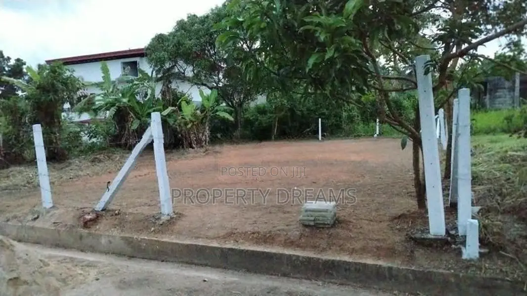 Valuable Residential Land Close to Main Road Meegoda