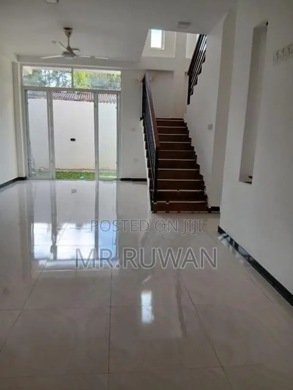 4 Bedroom Unfurnished House for Rent in Boralesgamuwa