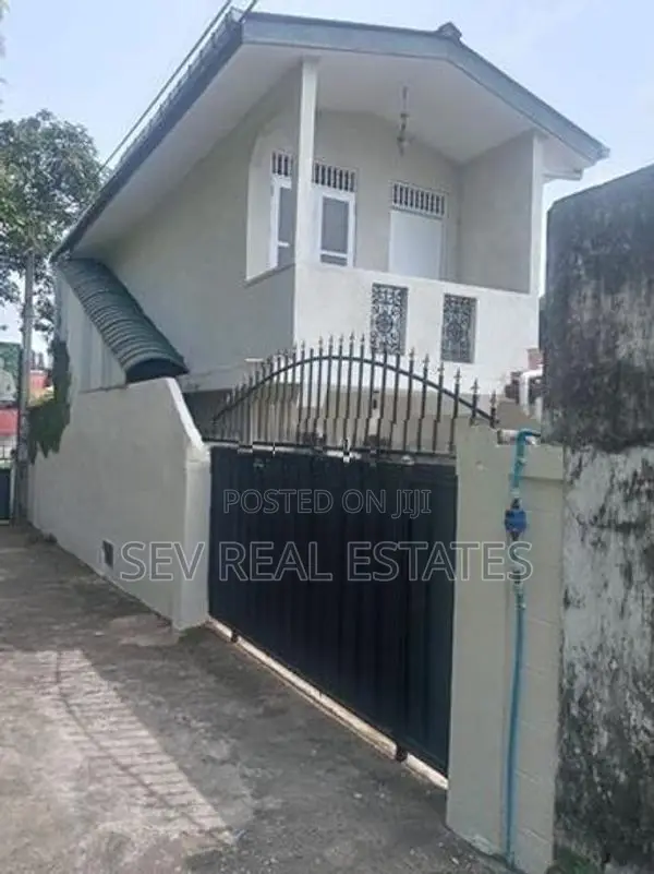 Two Storey House for Rent in Athurugiriya