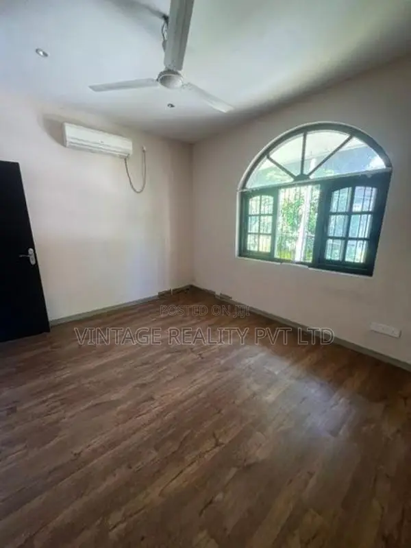 Two Storied House For Sale in Fife Road Colombo 5