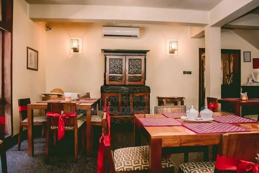 Restaurant For Rent Facing Park Road Colombo 05 [ 2314C ]