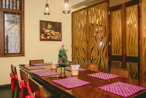 Restaurant For Rent Facing Park Road Colombo 05 [ 2314C ]