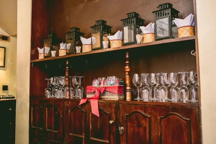Restaurant For Rent Facing Park Road Colombo 05 [ 2314C ]