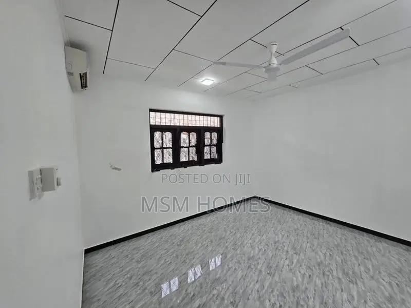 16 Perch Land With House For Sale in Negombo