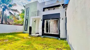 New Garden Good Road Access Modern 4 BR House For Sale Negombo
