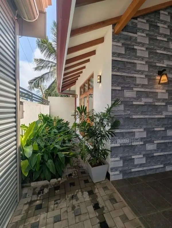 Fully Furnished House in Daluwakotuwa