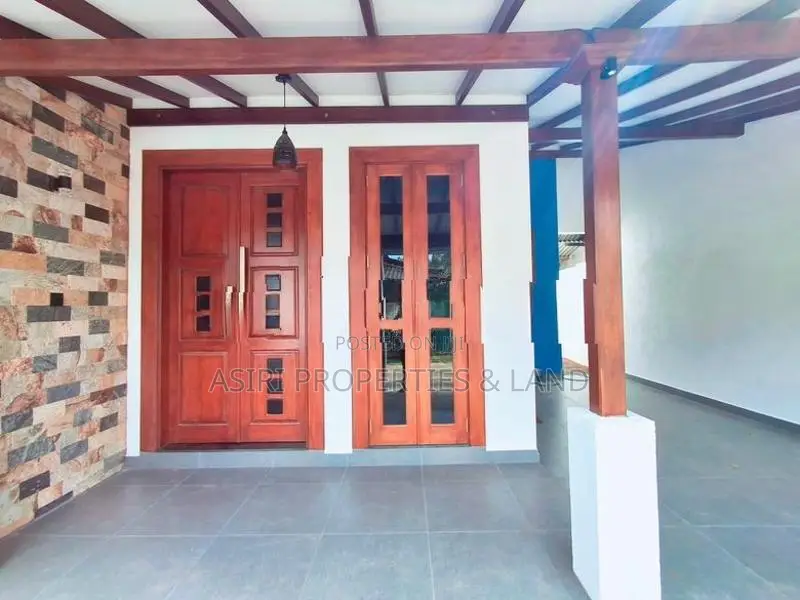 Brand New 3 Bedrooms House for sale in Piliyandala Polgasowita