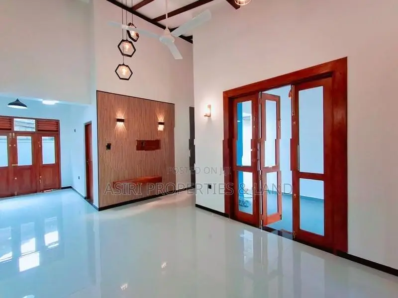 Brand New 3 Bedrooms House for sale in Piliyandala Polgasowita
