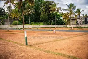 Valuable Land For Sale In Thalawathugoda Hokandara