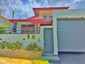 Brand New 8.5 Perch With Solid Beautiful House in Kahathuduwa