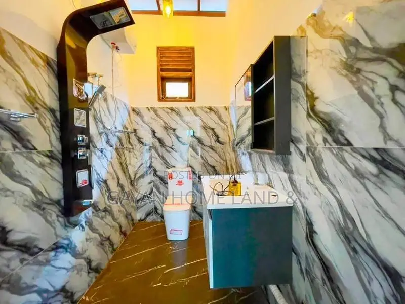 Brand New 8.5 Perch With Solid Beautiful House in Kahathuduwa