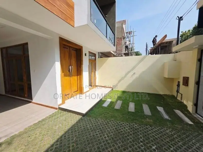 Brand New Luxury House For Sale Weerasekara Mw, Thalawathugoda