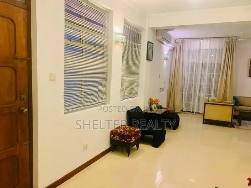 Fully Furnished Spacious 3 BR penthouse apartment for rent in Colombo 