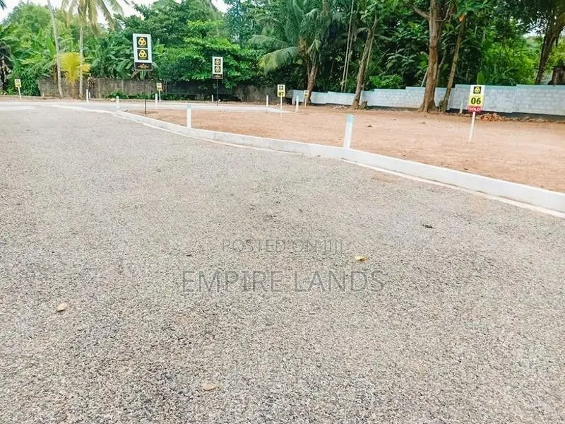 Land Plots for Sale in Near Panadura Hirana Road
