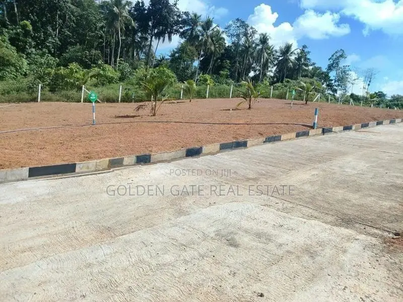 Kalagedihena land sale