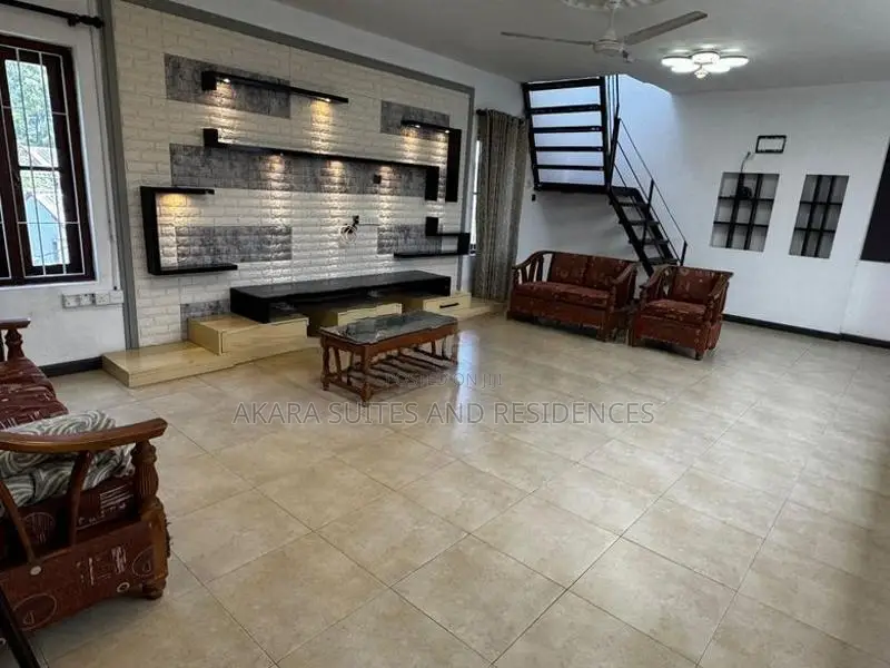 18.36 Perches - Furnished House for Rent HL54955
