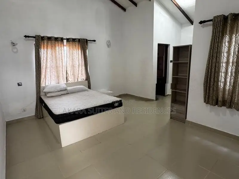 18.36 Perches - Furnished House for Rent HL54955