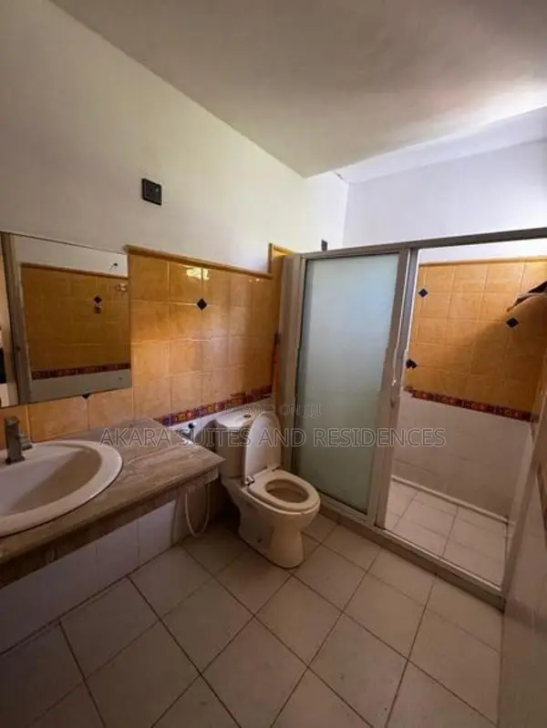18.36 Perches - Furnished House for Rent HL54955