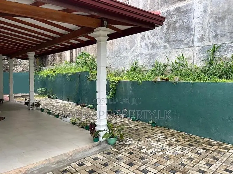 Beautiful Built Single Storied Home for Sale in Mattegoda.