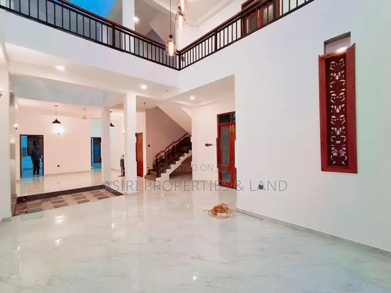 BRAND NEW MODERN HOUSE FOR SALE IN PILIYANDALA MADAPATHA RD