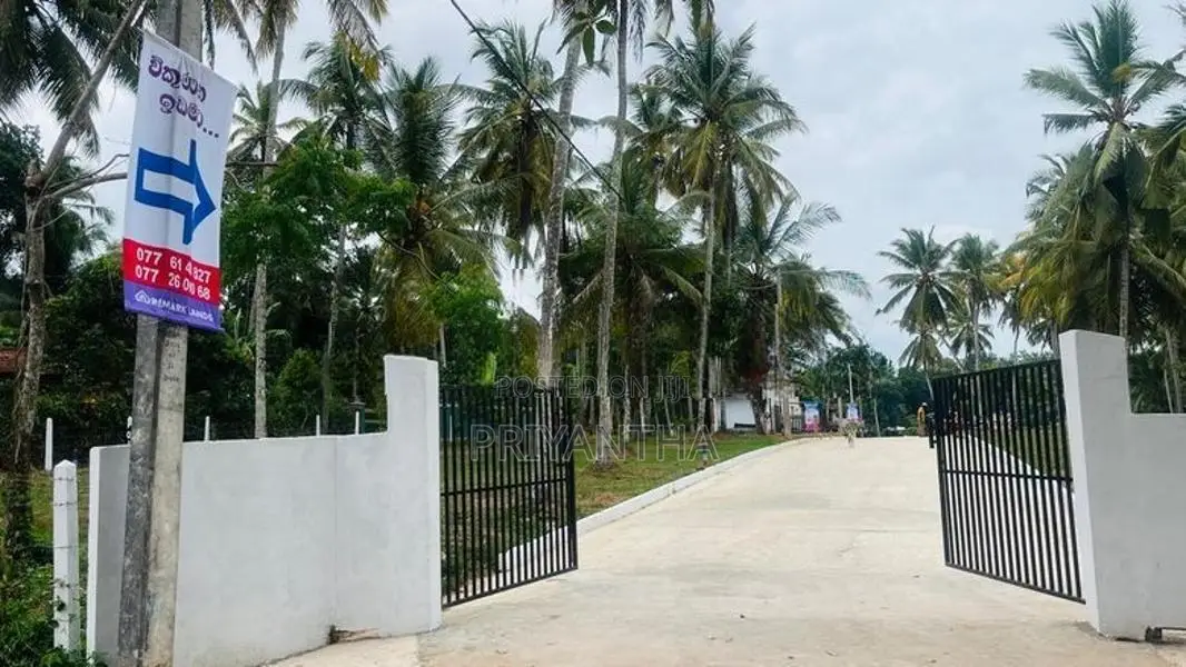 Land for Sale in Minuwangoda