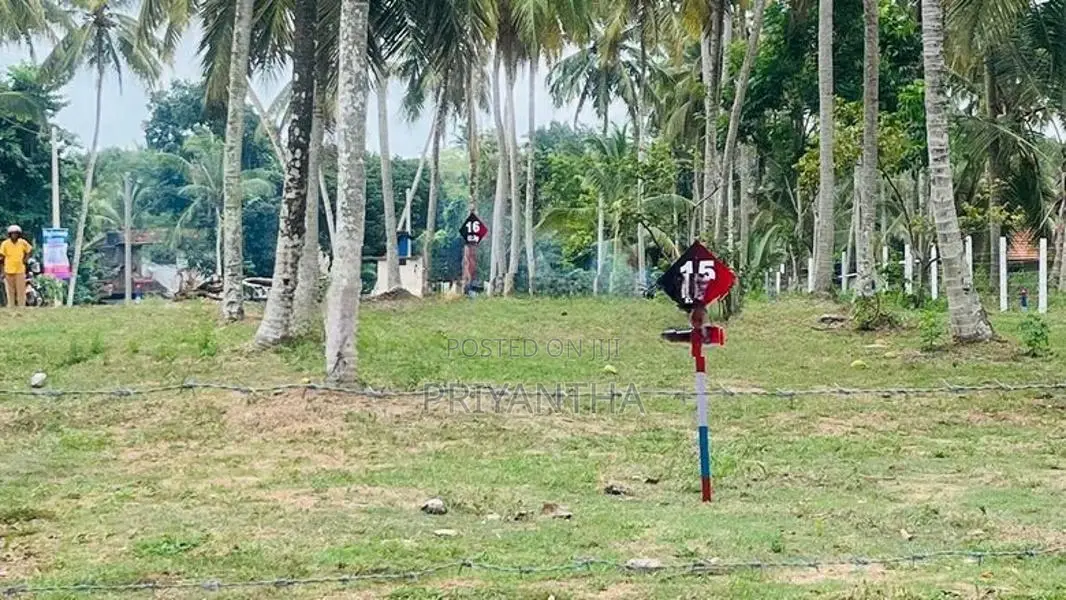 Land for Sale in Minuwangoda
