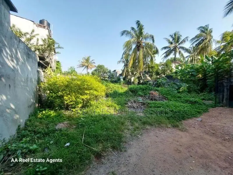 Land for Sale in Wellampitiya
