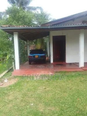 වැලිවේරිය නගරයට නුදුරින් කාමර 3ක නිවසක් විකිණීමට