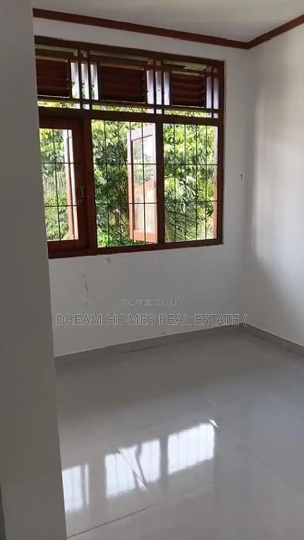 Brand New 3-Bedroom House for Rent – Kottawa