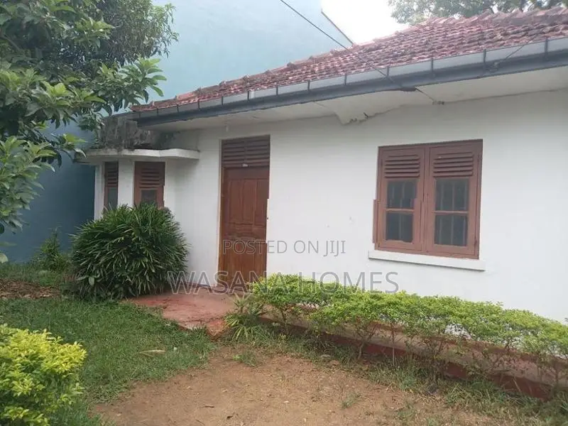 Valuable Land with House for Sale Nugegoda